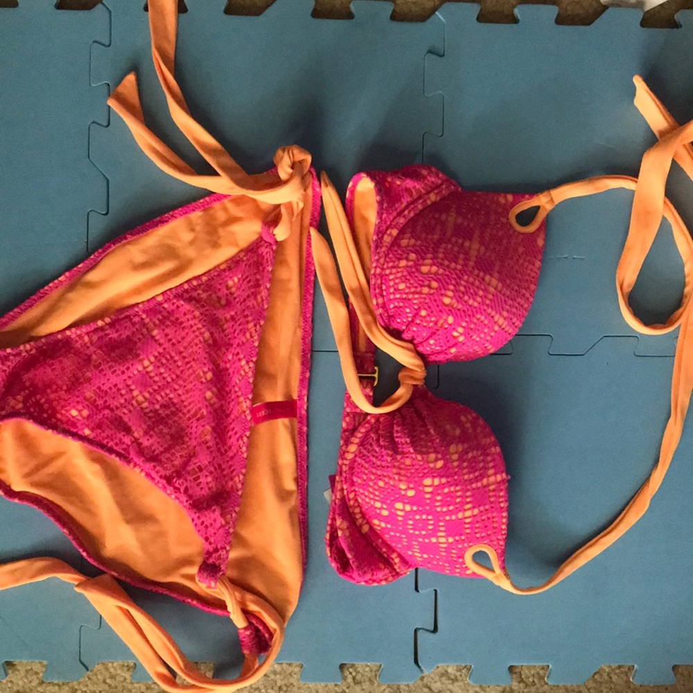VS bikini